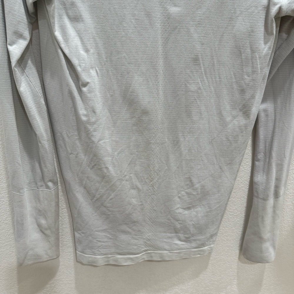 Lululemon Swiftly Tee White Sparkly Size 8 - image 7